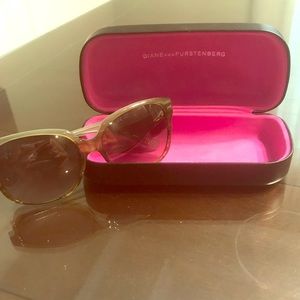 Like new DVF Sunglasses